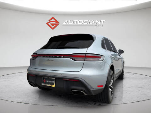 2022 Porsche Macan