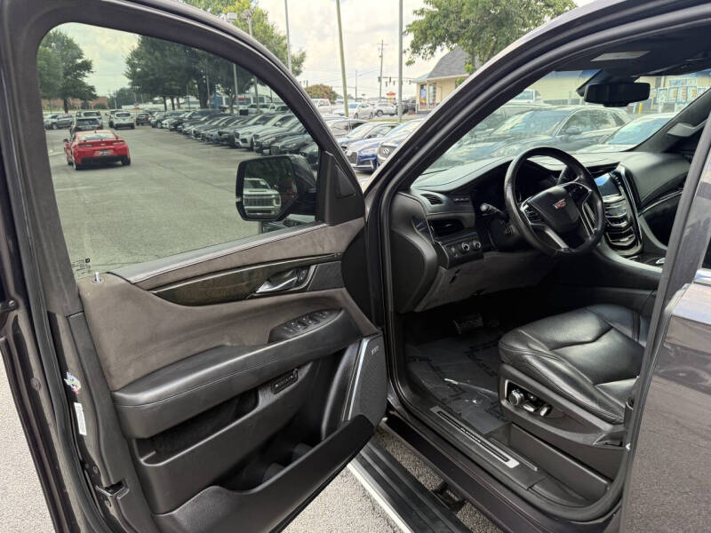 2016 Cadillac Escalade Platinum