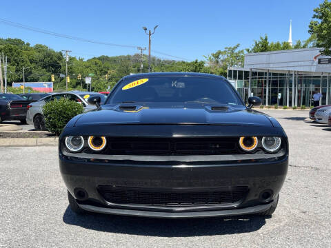 2015 Dodge Challenger SXT Plus