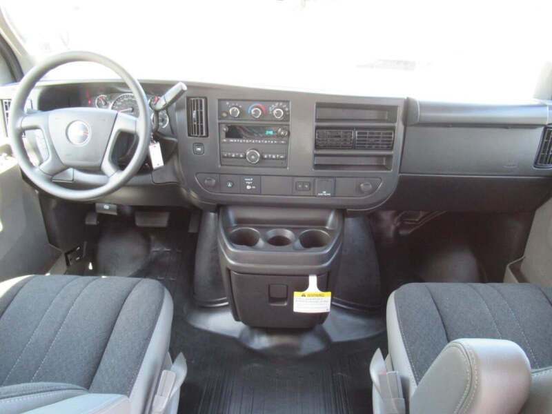 2026 GMC Savana 2500