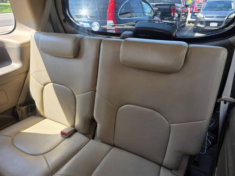 2012 Nissan Pathfinder LE