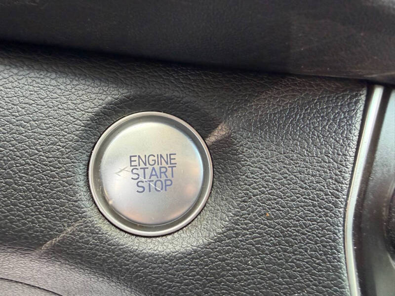 2019 Hyundai Santa Fe SEL 2.4L