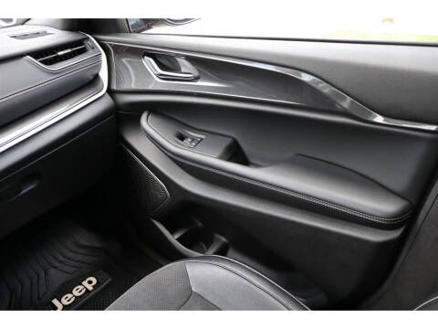 2022 Jeep Grand Cherokee Laredo