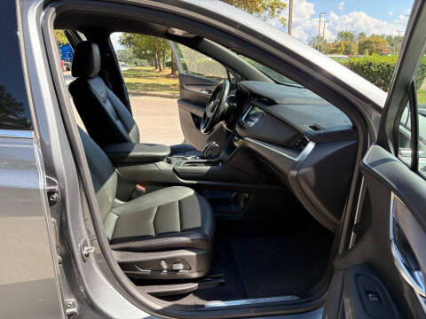 2022 Cadillac XT5 Luxury