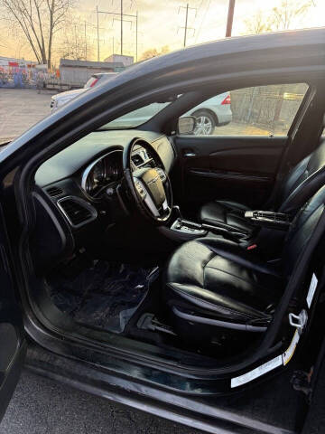 2011 Chrysler 200 Limited