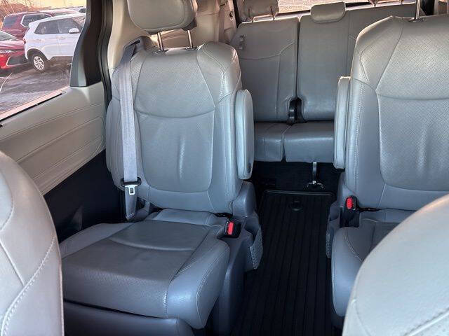 2021 Toyota Sienna Limited 7-Passenger