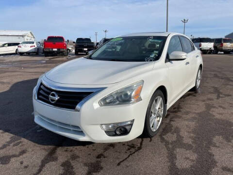 2013 Nissan Altima for sale at De Anda Auto Sales in South Sioux City NE