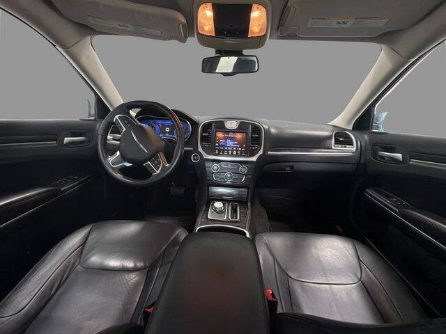 2016 Chrysler 300 Limited