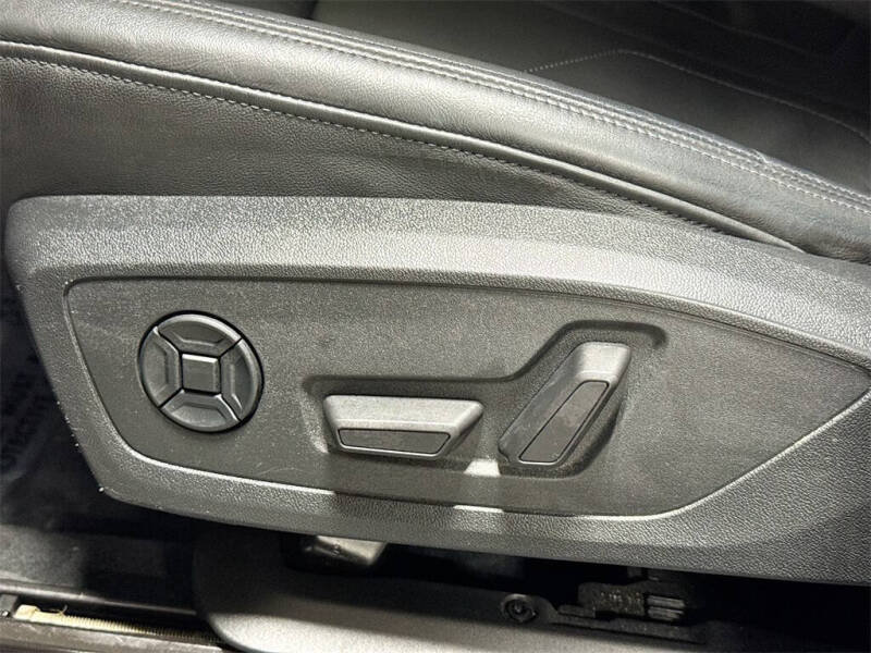 2020 Audi Q3 quattro S line Premium 45 TFSI