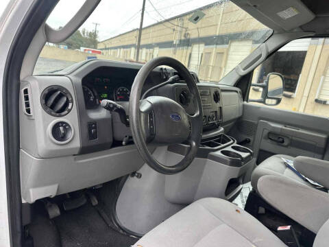 2009 Ford E-Series E-350 SD