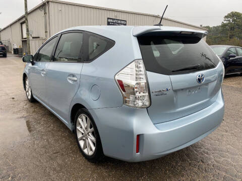 2012 Toyota Prius v Five