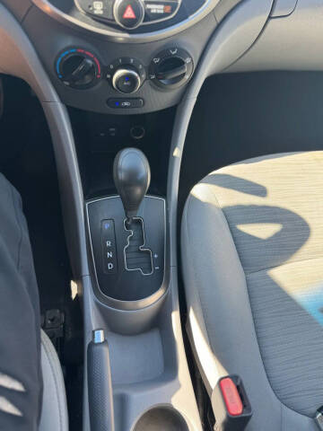 2015 Hyundai Accent GS