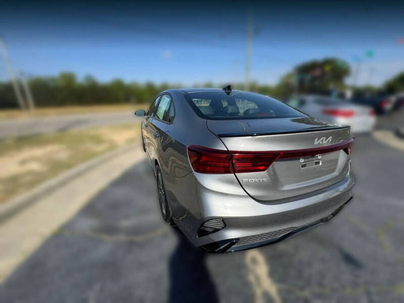 2022 Kia Forte GT Line