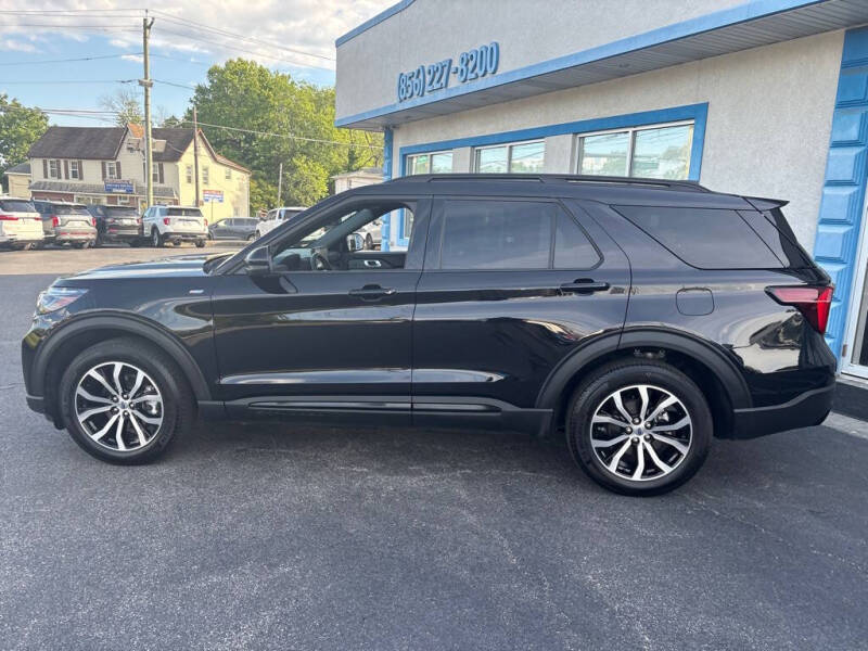 2025 Ford Explorer ST-Line