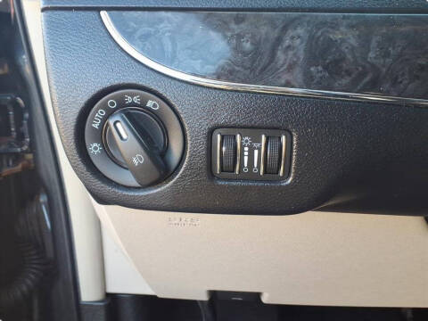 2011 Chrysler Town and Country Touring