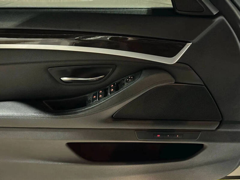 2015 BMW 5 Series 528i