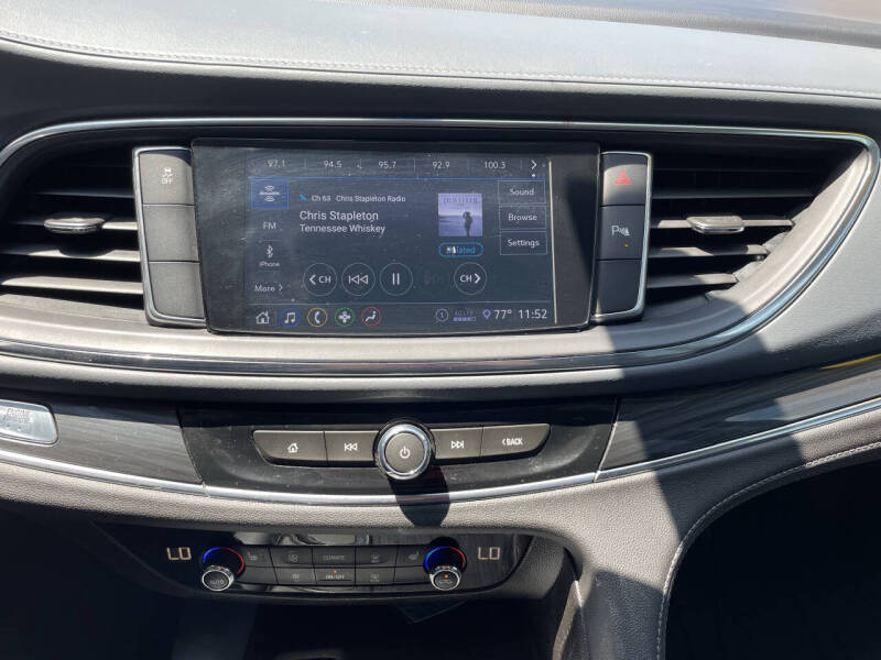 2021 Buick Enclave Essence