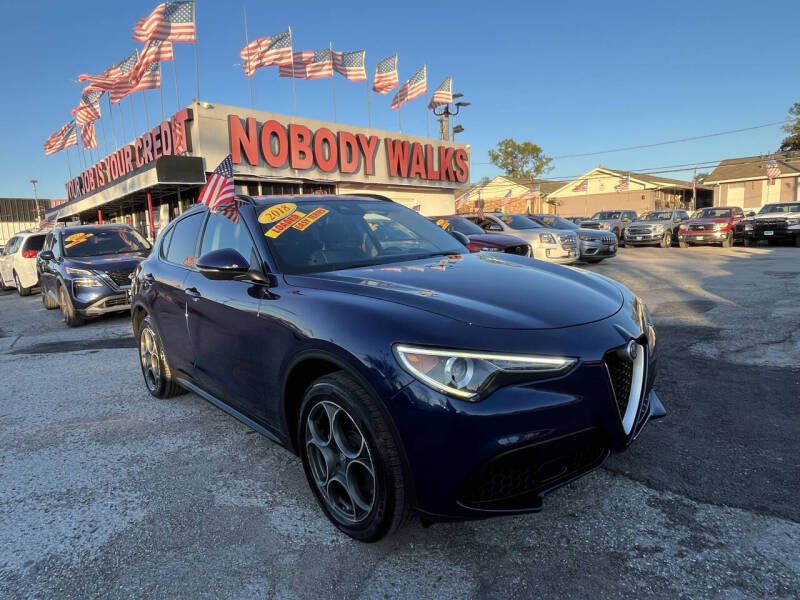 2018 Alfa Romeo Stelvio Sport's photo