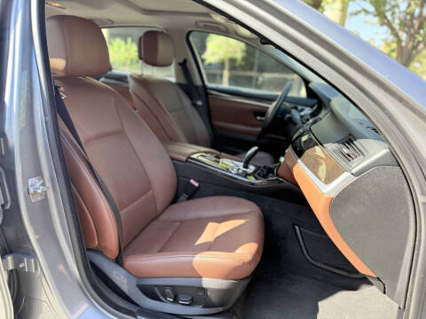 2012 BMW 5 Series 528i