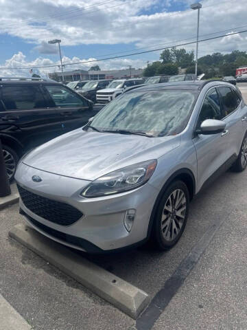 2020 Ford Escape Hybrid Titanium
