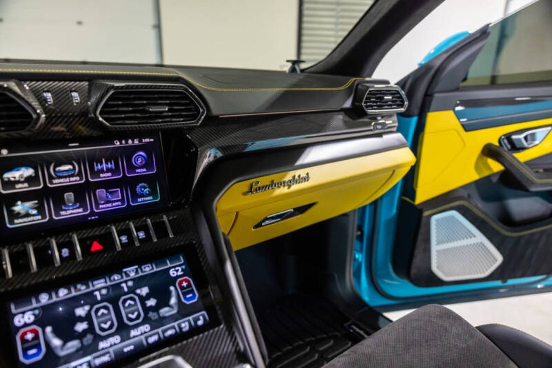 2024 Lamborghini Urus S