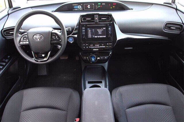 2019 Toyota Prius LE