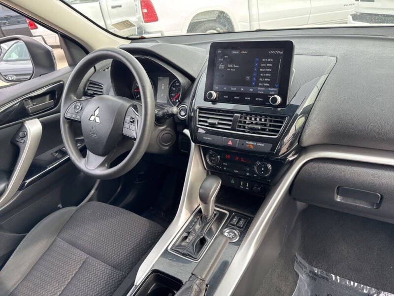2024 Mitsubishi Eclipse Cross LE