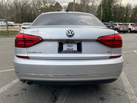 2016 Volkswagen Passat