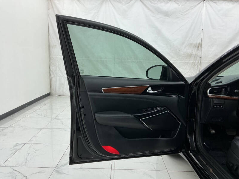 2018 Kia Cadenza Premium