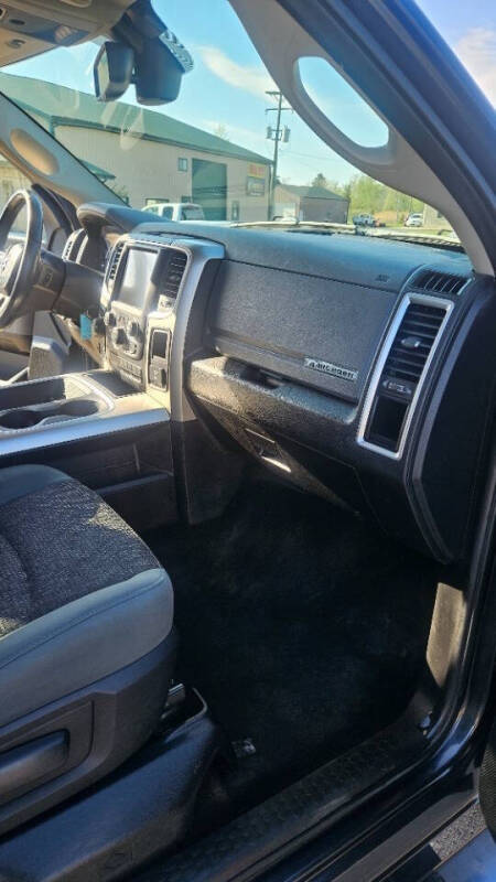2017 RAM 1500 SLT