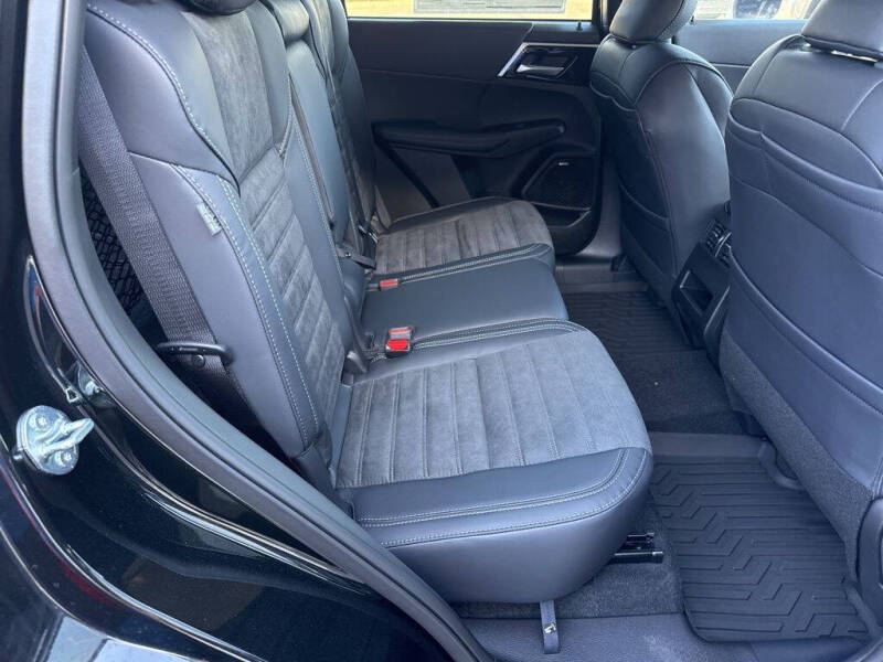 2026 Mitsubishi Outlander SE