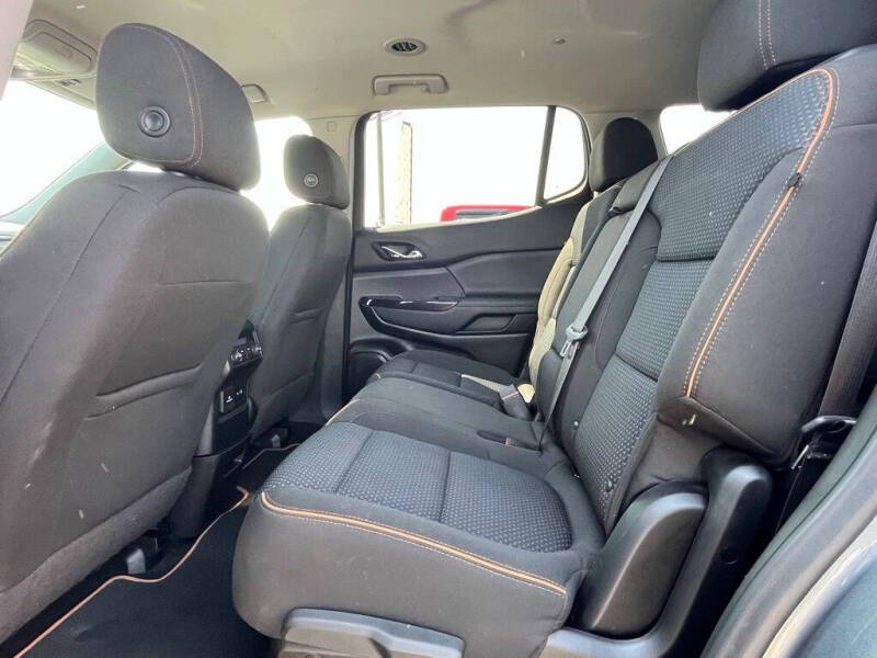 2021 GMC Acadia AT4