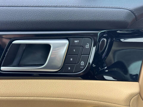 2023 Porsche Panamera 4 E-Hybrid