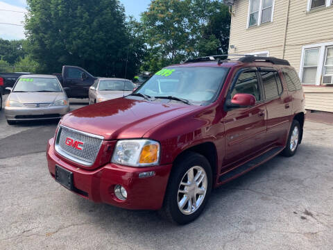 2006 GMC Envoy XL for sale at Lyell & Dewey Auto Inc in Rochester NY