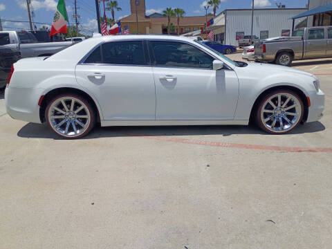 2016 Chrysler 300 Limited