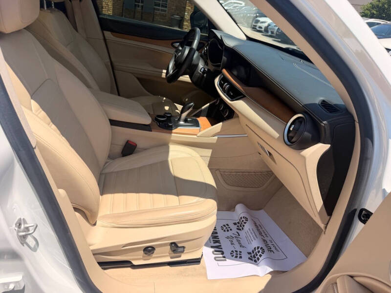 2019 Alfa Romeo Stelvio Ti