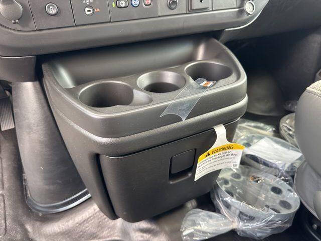 2025 GMC Savana 3500