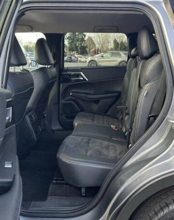 2024 Mitsubishi Outlander SE Black Edition