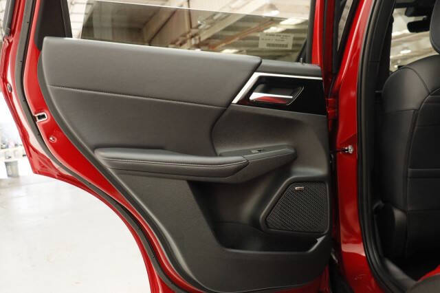 2026 Mitsubishi Outlander LE