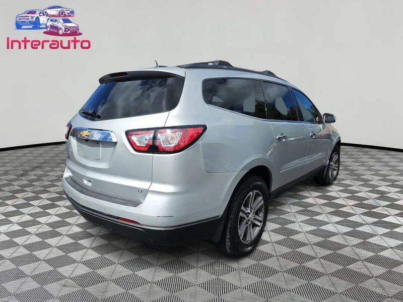 2017 Chevrolet Traverse LT