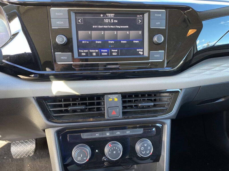 2023 Volkswagen Taos S