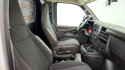 2025 Chevrolet Express 2500