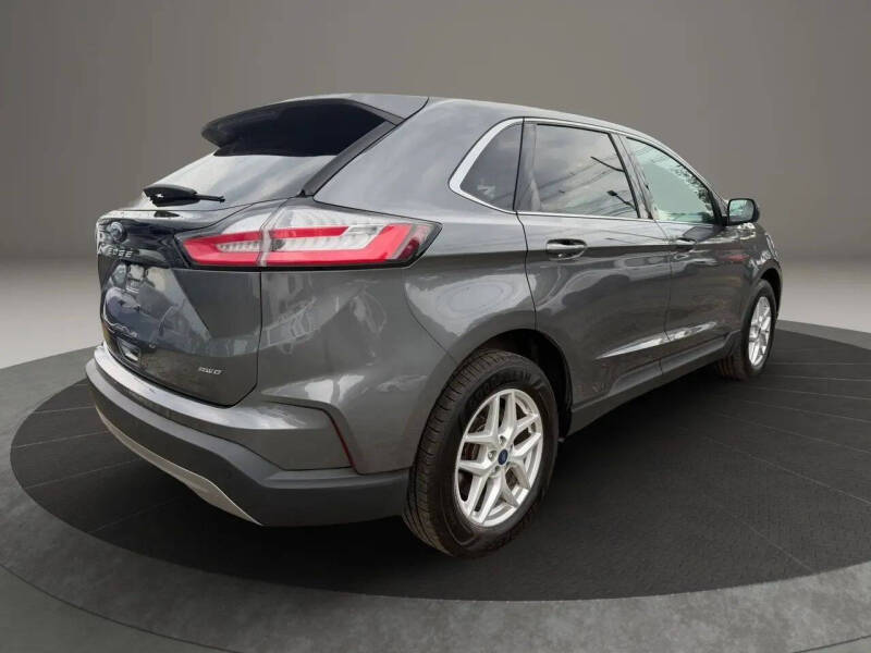 2022 Ford Edge