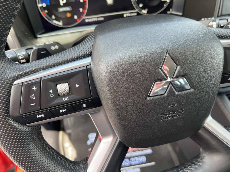 2023 Mitsubishi Outlander SEL