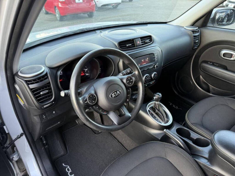 2015 Kia Soul +