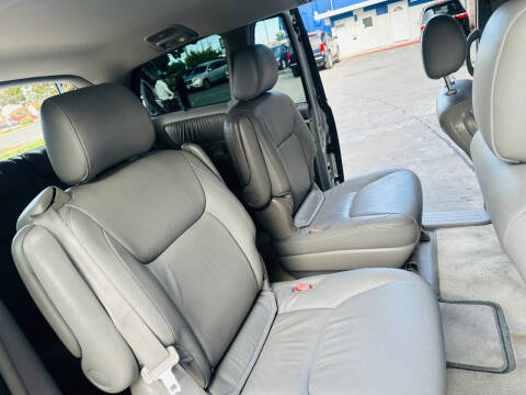 2004 Toyota Sienna XLE Limited 7 Passenger