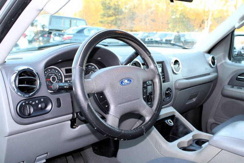 2005 Ford Expedition XLT