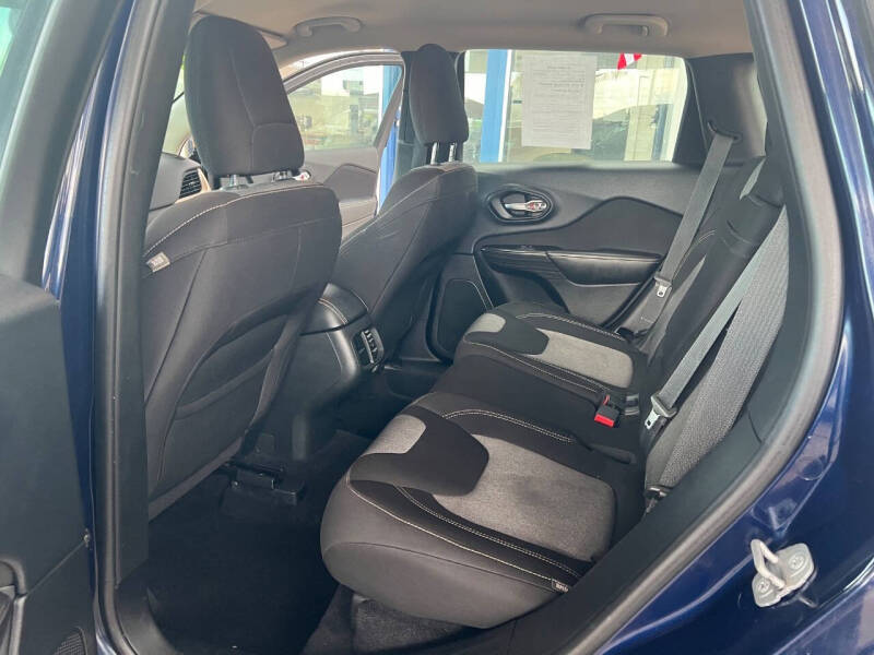 2014 Jeep Cherokee Sport