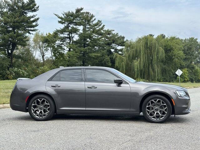 2018 Chrysler 300 S