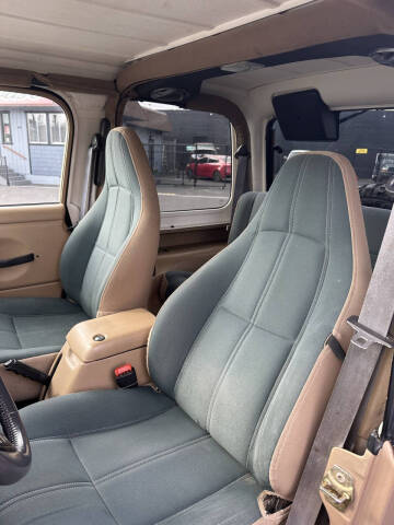 1999 Jeep Wrangler Sahara